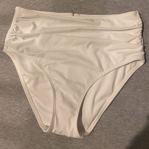 White swim bottoms size Medium NWOT